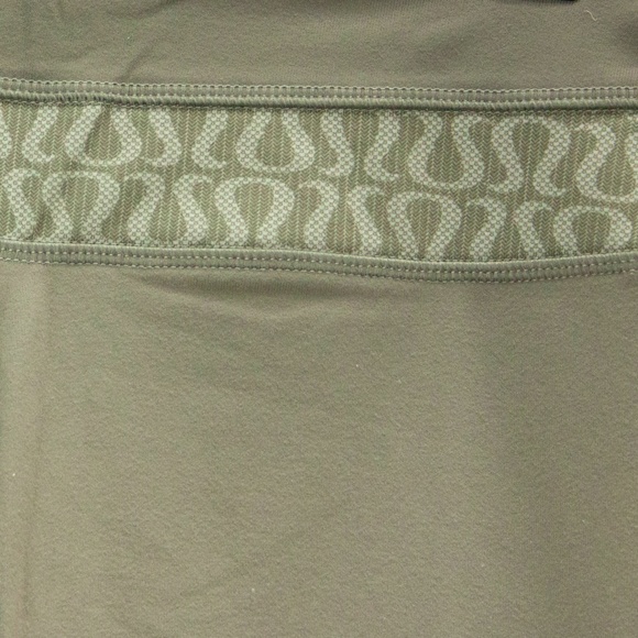 Lululemon Logo Waist Green Crop Leggings | Size 4 - Picture 3 of 6